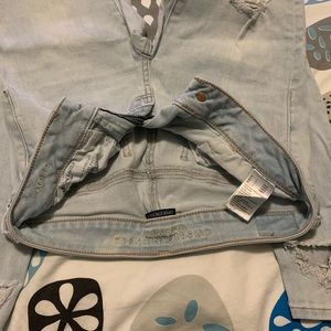 Distressed jeans size 2-short